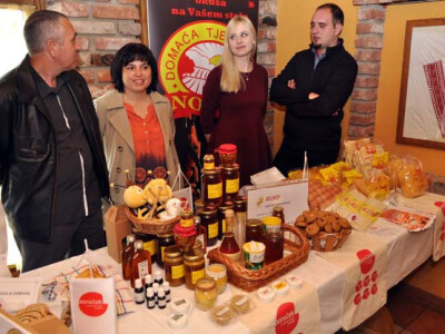 Doručak s hrvatskih farmi Požega