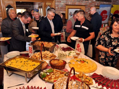 Doručak s hrvatskih farmi Požega