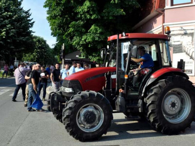 Utrka traktora u sklopu Festivala graševine