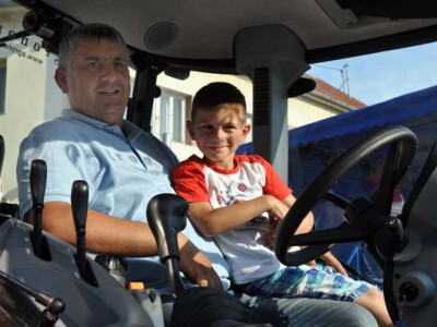 Utrka traktora u sklopu Festivala graševine