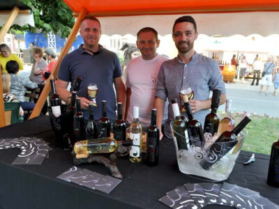 Utrka traktora u sklopu Festivala graševine