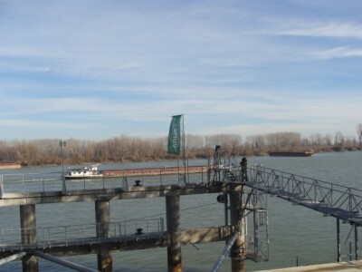 Suvremena Vupikova pretovarna luka