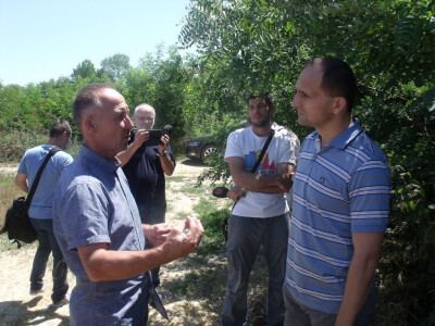 Brlošić i Anušić u hladovini