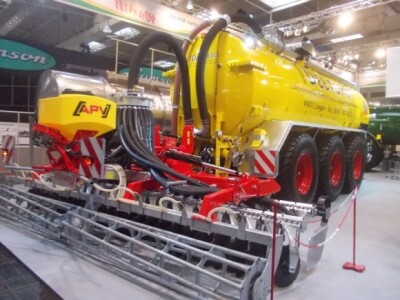 Cisterne i razbacivači gnoja