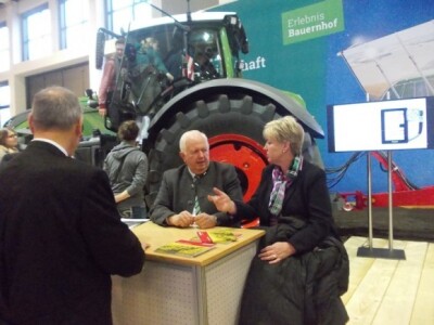 Peter-Josef Paffen, jedan od direktora Fendta uz njihov ponos 1050 vario