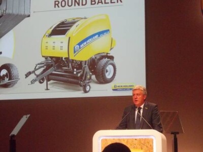 Žetva i baliranje slame u Francuskom Troyesu