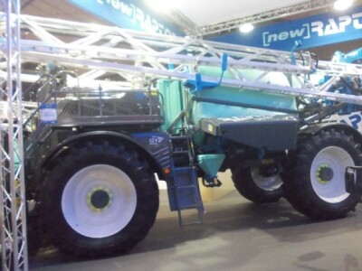 Na štandu francuskog renomiranog specijaliste za prskanje