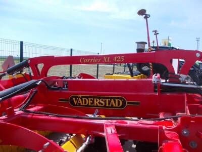 Kratka tanjurača Carrier je univerzalan stroj za plitku obradu