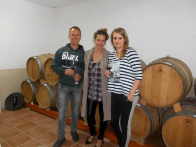 Ante Marlais, organizatorica vinskog festivala Dubrovnik FestiWine Željana Udovičić i Marijana Marlais