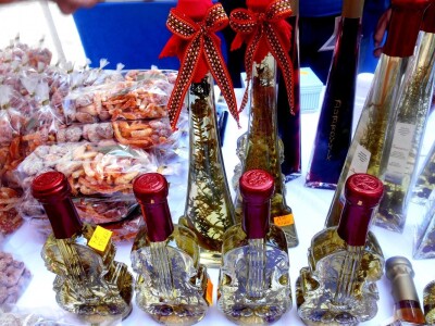 Elementi konavoskog veza izvrstan su dodatak bocama