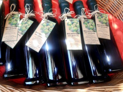 Sjaj boca ulja izvana, a ulja iznutra