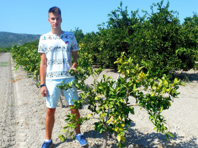 Vrijedni Vlaho redovito pomaže svom ocu