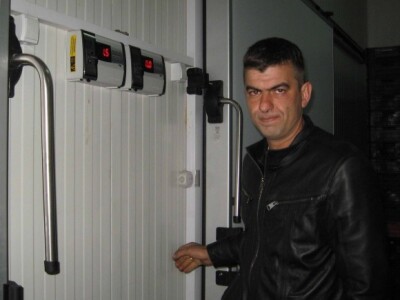 Dušan u savremenoj hladnjači za koju su izostale subvencije