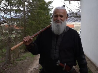 Duvanjski viking turiste dočekuje "naoružan do zuba"