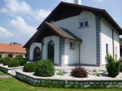 Najlepša dvorišta Vlakče