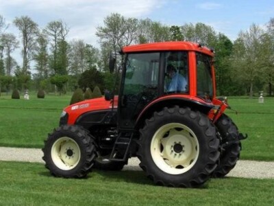 Traktor Kioti DX 9010 PC