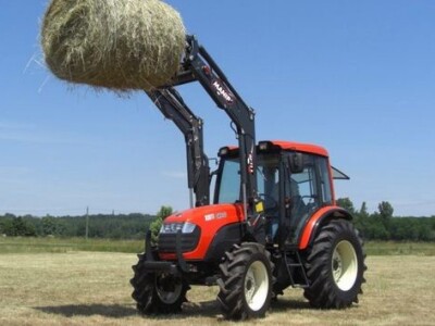 Traktor Kioti DX 9010 PC