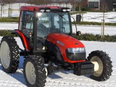 Traktor Kioti DX 9010 PC