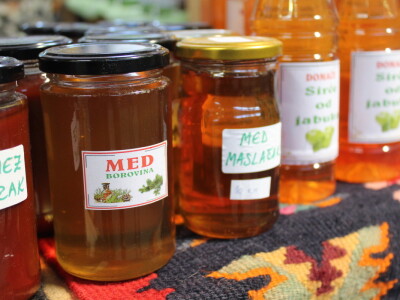 Dženan i Merima Delić na sajmu u Mostaru Dženan i Merima Delić na sajmu u Mostaru