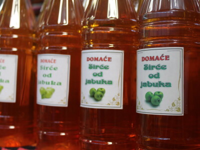 Dženan i Merima Delić na sajmu u Mostaru Dženan i Merima Delić na sajmu u Mostaru