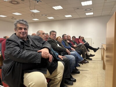 Dževad Lavić, stručni savjetnik za voćarstvo iz Federalnog zavoda za poljoprivredu Dževad Lavić, stručni savjetnik za voćarstvo iz Federalnog zavoda za poljoprivredu