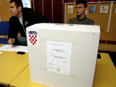 Glasovanje na referendumu u Pločama protiv TE (25. siječnja 2015.)