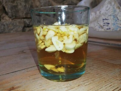 Elvis Dado Horvatinović zdravlje peradi jača češnjakom, octom i pepelom – kao naši stari