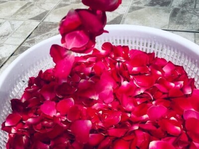 Emir Hadžijusufović proširio paletu proizvoda od ruže Emir Hadžijusufović proširio paletu proizvoda od ruže