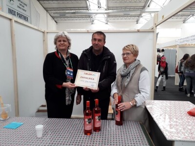 Emir Hadžijusufović proširio paletu proizvoda od ruže Emir Hadžijusufović proširio paletu proizvoda od ruže