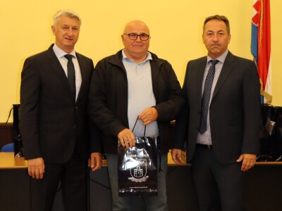 OTVORENO S NAJBOLJIMA - Božidar Longin: Rentijersko gospodarstvo neće uroditi plodom!