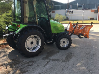 Entrada ponuda traktora, komunalne opreme i za voćare