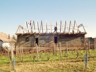 Etnolog Milan Drmić bavi se rijetkim zanatom - seli stare drvene kuće