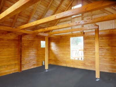 Etnolog Milan Drmić bavi se rijetkim zanatom - seli stare drvene kuće na nove adrese