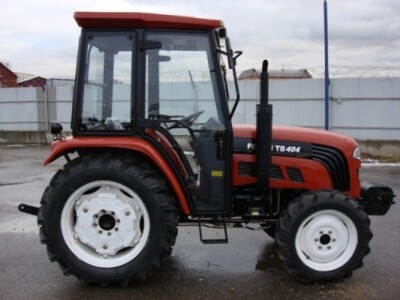 Traktor Foton FT 404
