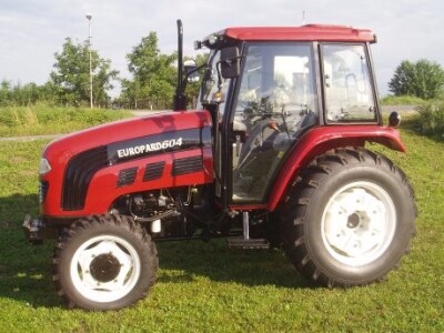 Traktor Foton FT 604