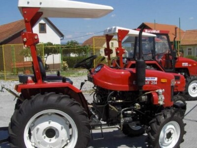 Traktor EuroWolf 254