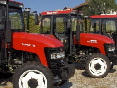 Traktor EuroWolf 754