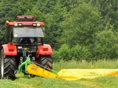 Traktor Farmer F2