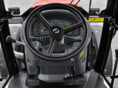 Traktor Farmer F3