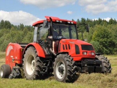 Traktor Farmer F5