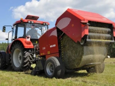 Traktor Farmer F5