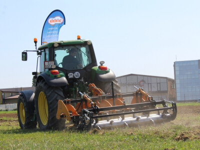 Farmshow 2016 - prezentacije strojeva u radu