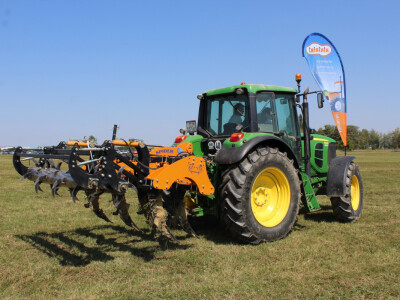 Farmshow 2016 - prezentacije strojeva u radu