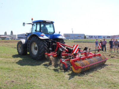 Farmshow 2016 - prezentacije strojeva u radu