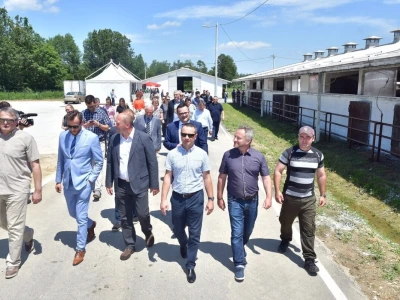 Farma junadi Šumbar