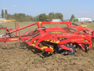 Kratka tanjurača Vaderstad Carrier XL 425
