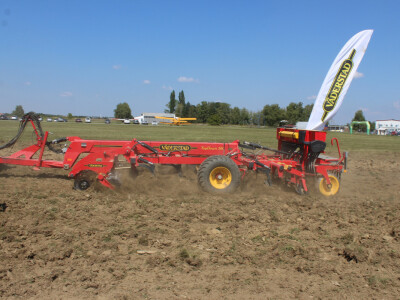 Multitiler Vaderstad TopDown 300