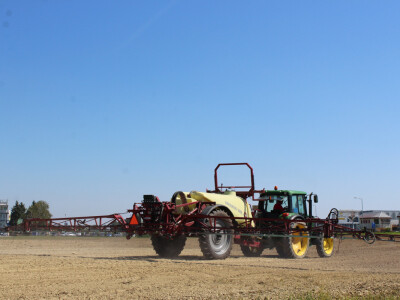 Vučena prskalica Hardi - Navigator 3000/ 18