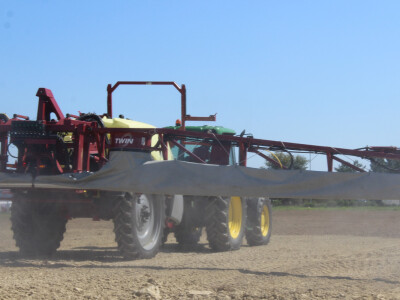 Vučena prskalica zračnom potporom Hardi Commander 3300/ 24 Vučena prskalica zračnom potporom Hardi Commander 3300/ 24