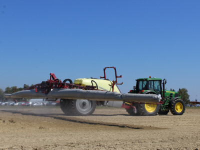 Vučena prskalica zračnom potporom Hardi Commander 3300/ 24 Vučena prskalica zračnom potporom Hardi Commander 3300/ 24